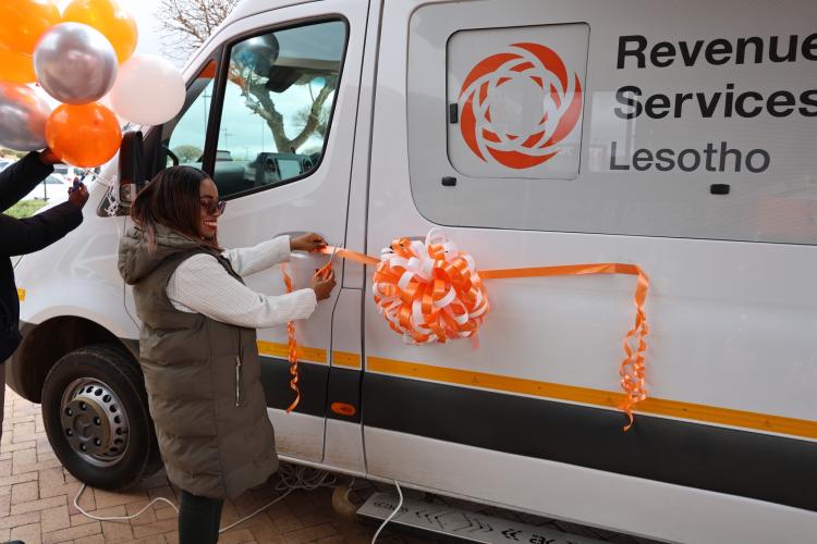RSL Rolls Out Mobile Services